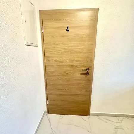 Hirsch Πανσιόν