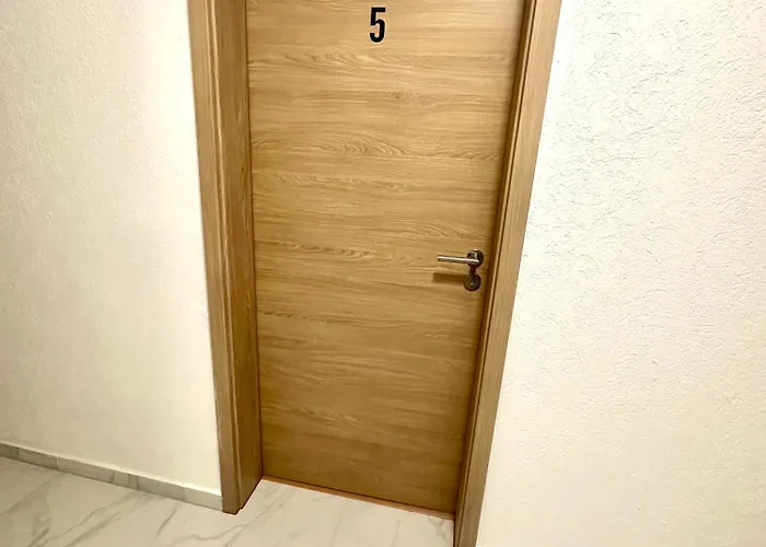 Hirsch Гостевой дом 3*