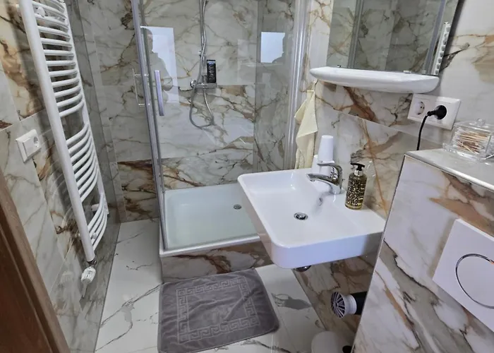 Hirsch Гостевой дом Берг-бай-Равенсбург